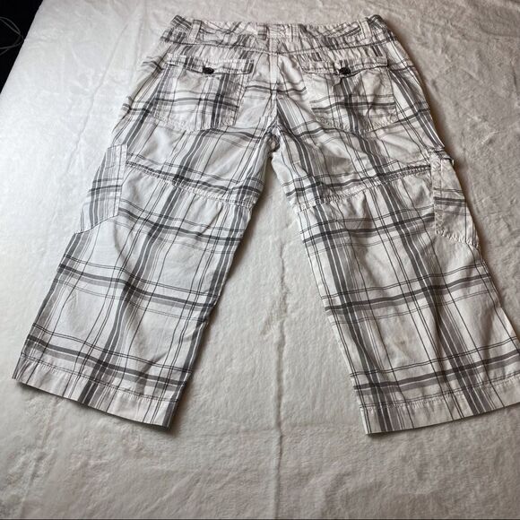Cedar Wood State White Gray Plaid Capris Size 34 - Picture 2 of 9